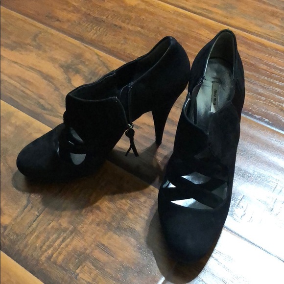 Shoes - Picture 4 of 4